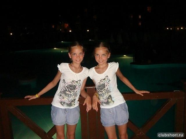 1116_sisters-in-shorts-ru_40.jpg